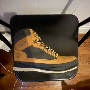 Brand new never worn timberland boots